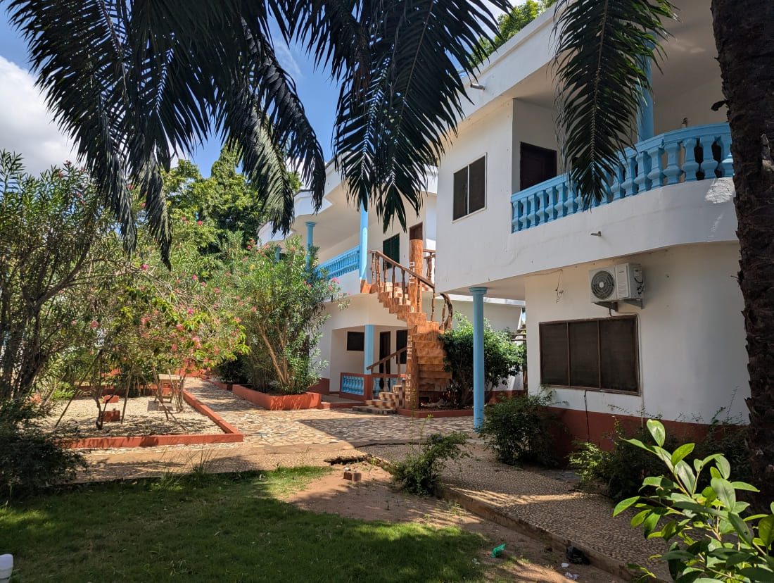 b_b_exterieur_vue_cour